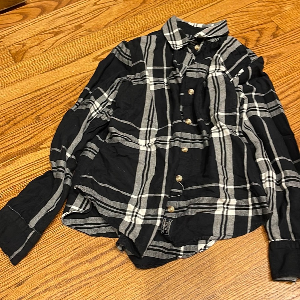 Abercrombie and fitch black and white button down flannel. Size XS.